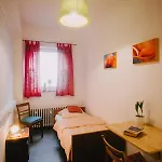 Très Schick Hostel
