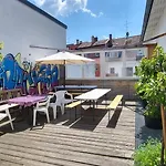 Hostel Très Schick *