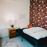 Très Schick Hostel