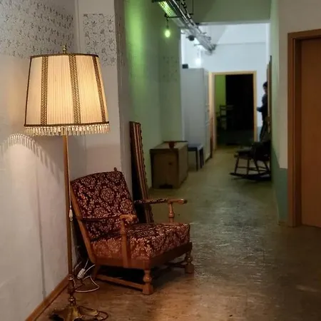 Tres Schick Hostel