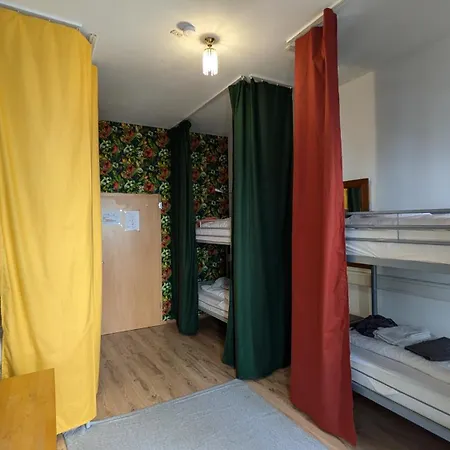 Tres Schick Hostal *