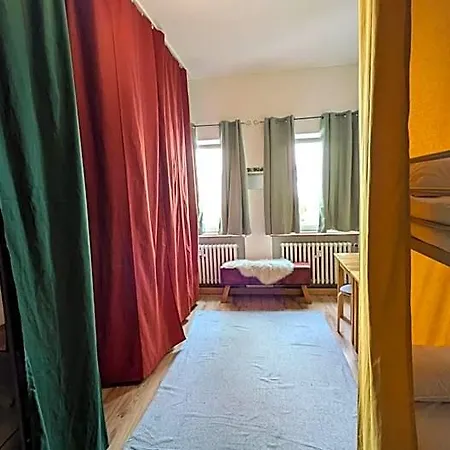 Tres Schick