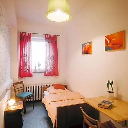 Tres Schick Vandrerhjem *