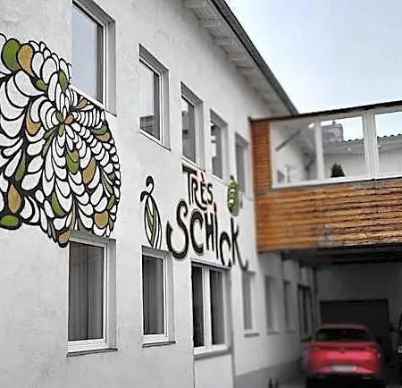 Vandrerhjem Tres Schick